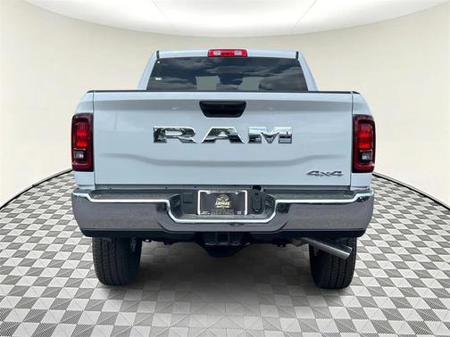 2025 RAM 2500 Tradesman Crew Cab 4x4 6'4' Box