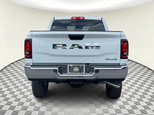 2025 RAM 2500 Tradesman Crew Cab 4x4 6'4' Box