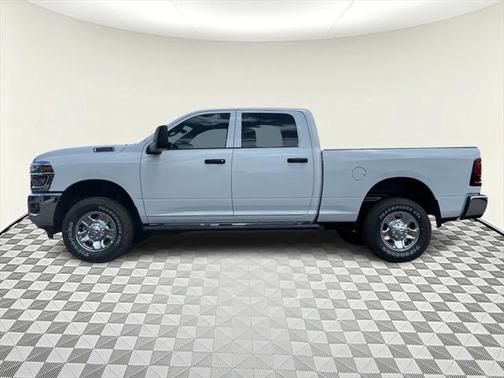2025 RAM 2500 Tradesman Crew Cab 4x4 6'4' Box