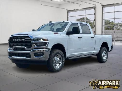 2025 RAM 2500 Tradesman Crew Cab 4x4 6'4' Box