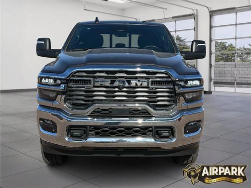 2025 RAM 2500 Tradesman Crew Cab 4x4 6'4' Box