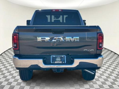 2025 RAM 2500 Tradesman Crew Cab 4x4 6'4' Box