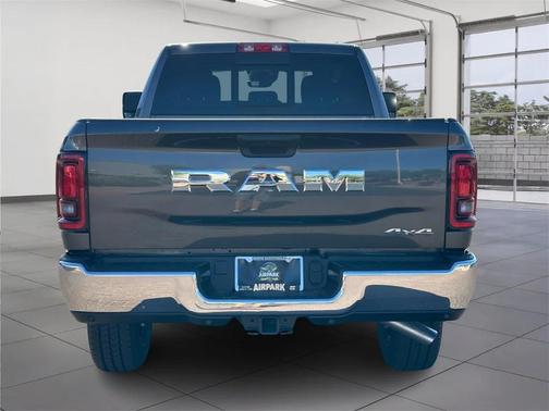 2025 RAM 2500 Tradesman Crew Cab 4x4 6'4' Box