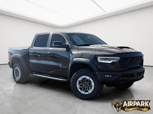 Diamond Black Crystal Pearlcoat 2026 RAM 1500 RHO Crew Cab 4x4 5'7' Box