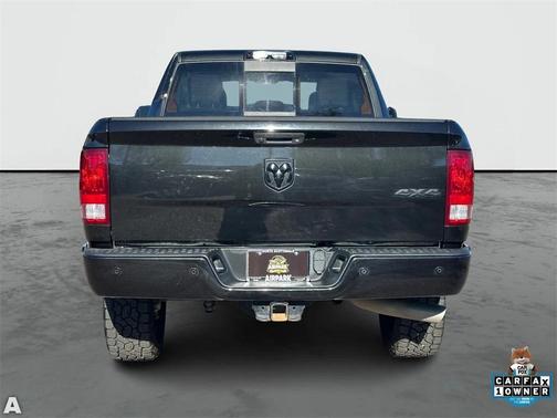 2018 RAM 3500 Big Horn Crew Cab 4x4 6'4' Box