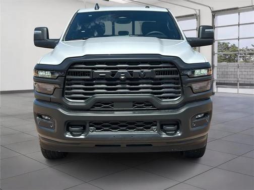 2025 RAM 2500 Tradesman Crew Cab 4x4 6'4' Box