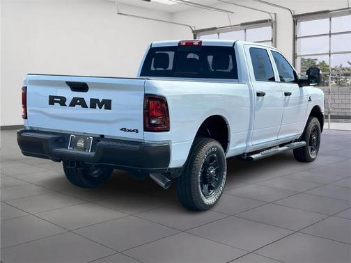 2025 RAM 2500 Tradesman Crew Cab 4x4 6'4' Box