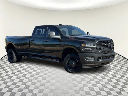 2025 RAM 3500 Tradesman Crew Cab 4x4 8' Box