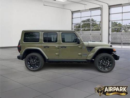 2025 Jeep Wrangler 4xe Sahara