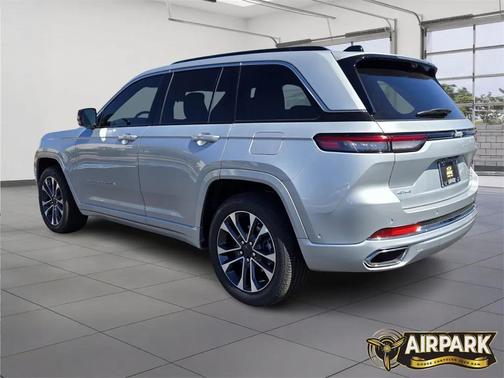 2025 Jeep Grand Cherokee Overland