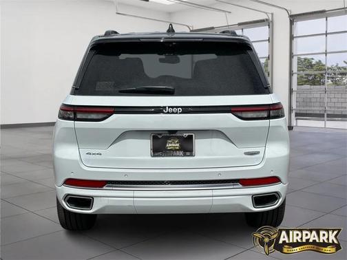 2025 Jeep Grand Cherokee Summit