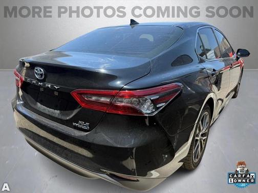 2022 Toyota Camry Hybrid XLE