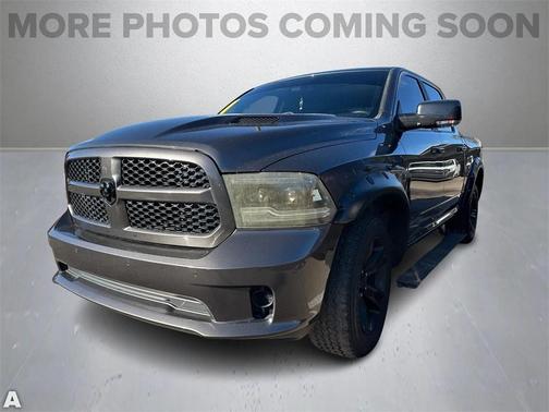 2017 RAM 1500 Night Crew Cab 4x4 5'7' Box