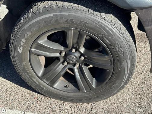 2017 RAM 1500 Night Crew Cab 4x4 5'7' Box