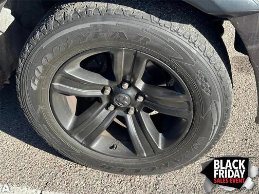 2017 RAM 1500 Night Crew Cab 4x4 5'7' Box