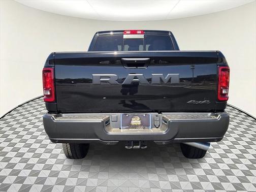 2025 RAM 2500 Tradesman Crew Cab 4x4 6'4' Box