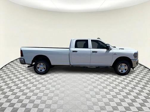 2025 RAM 3500 Tradesman Crew Cab 4x4 8' Box
