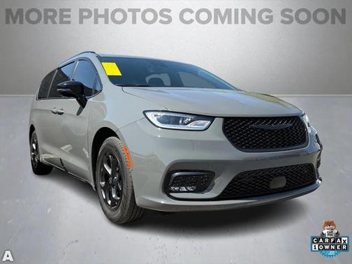 2025 Chrysler Pacifica Hybrid Premium S Appearance Pkg