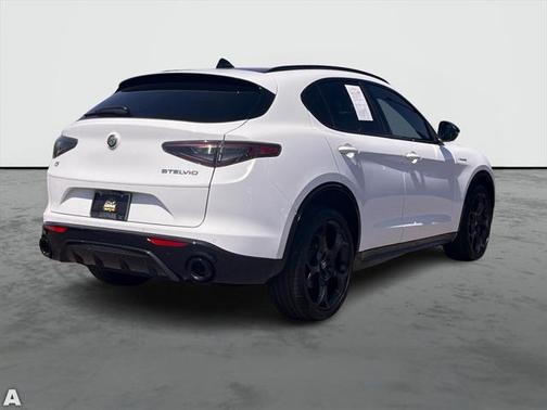 2024 Alfa Romeo Stelvio Veloce AWD