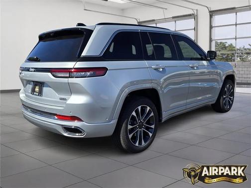 2025 Jeep Grand Cherokee Overland