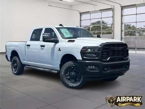 2025 RAM 2500 Tradesman Crew Cab 4x4 6'4' Box