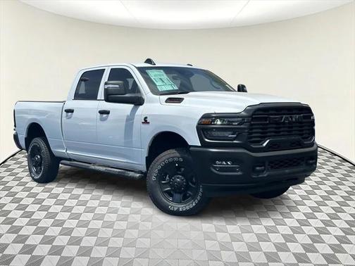 2025 RAM 2500 Tradesman Crew Cab 4x4 6'4' Box