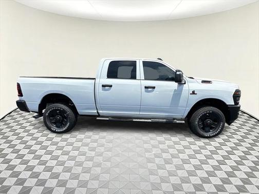 2025 RAM 2500 Tradesman Crew Cab 4x4 6'4' Box