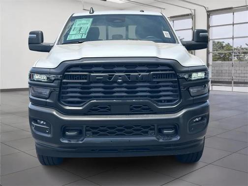 2025 RAM 2500 Tradesman Crew Cab 4x4 6'4' Box