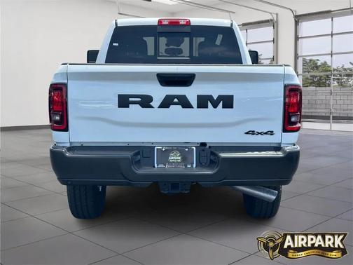 2025 RAM 2500 Tradesman Crew Cab 4x4 6'4' Box