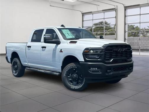 2025 RAM 2500 Tradesman Crew Cab 4x4 6'4' Box