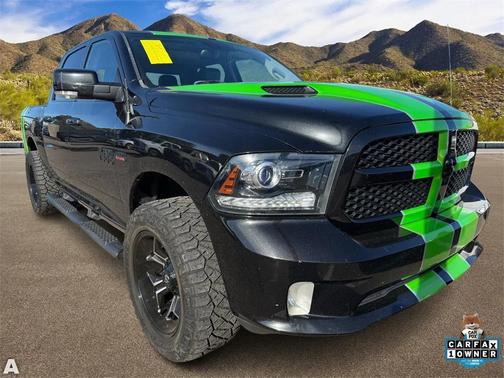 2017 RAM 1500 Night Crew Cab 4x4 5'7' Box