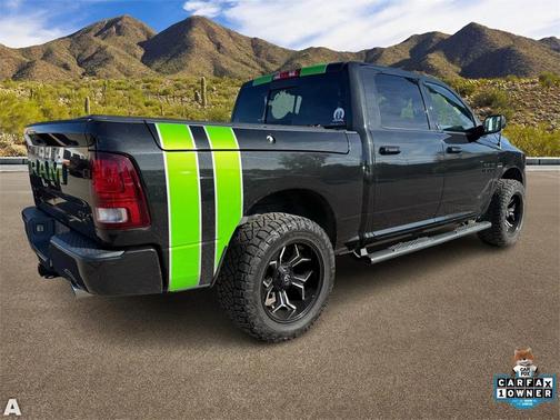 2017 RAM 1500 Night Crew Cab 4x4 5'7' Box