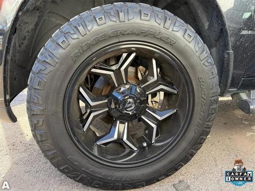 2017 RAM 1500 Night Crew Cab 4x4 5'7' Box