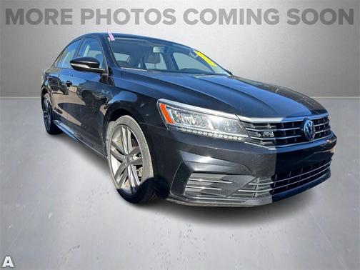 2018 Volkswagen Passat 2.0T R-Line