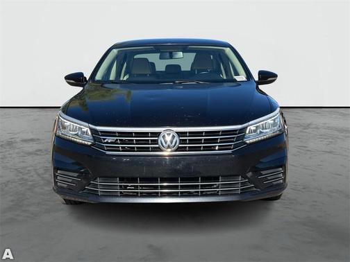 2018 Volkswagen Passat 2.0T R-Line