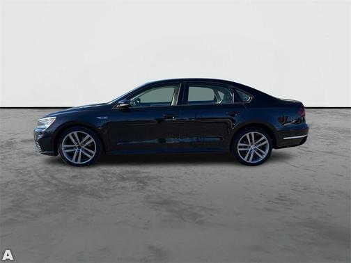 2018 Volkswagen Passat 2.0T R-Line