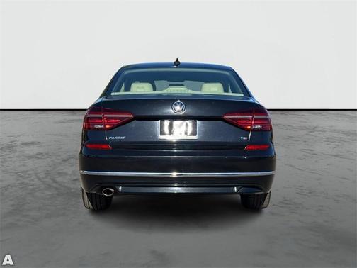 2018 Volkswagen Passat 2.0T R-Line