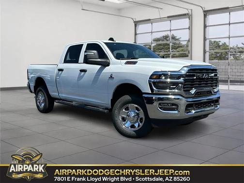 2025 RAM 2500 Tradesman Crew Cab 4x4 6'4' Box