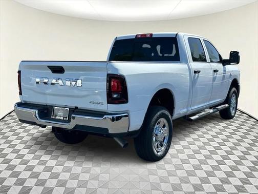 2025 RAM 2500 Tradesman Crew Cab 4x4 6'4' Box