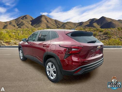 2025 Chevrolet Trax LS