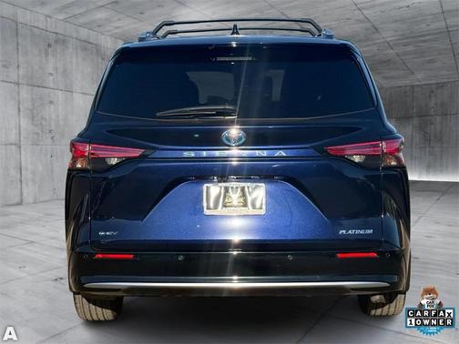 2025 Toyota Sienna Platinum