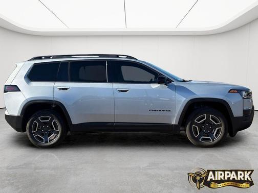 Silver Zynith Clearcoat 2026 Jeep Cherokee Limited