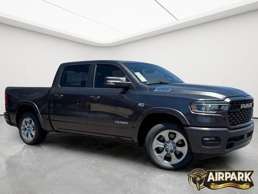 Granite Crystal Metallic Clearcoat 2026 RAM 1500 Big Horn/Lone Star