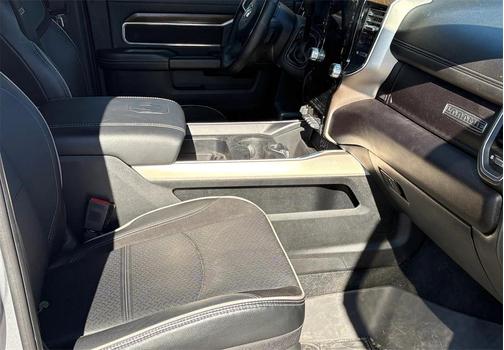 2023 RAM 2500 Laramie Crew Cab 4x4 6'4' Box