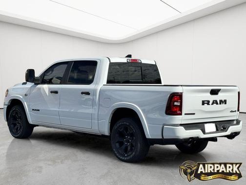 Bright White Clearcoat 2026 RAM 1500 Big Horn/Lone Star