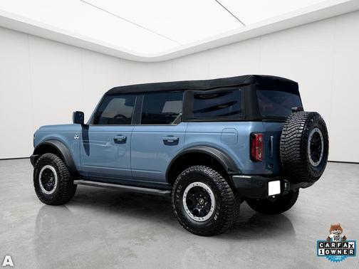 Azure Gray Metallic Tri-Coat 2024 Ford Bronco Outer Banks