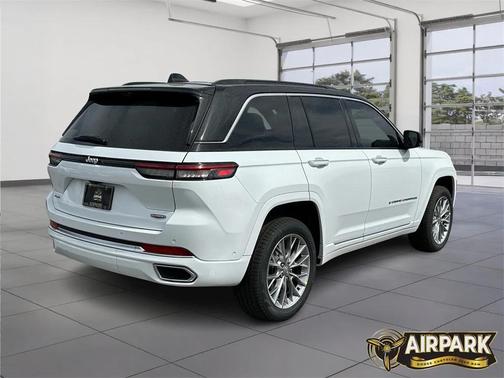 2025 Jeep Grand Cherokee Summit