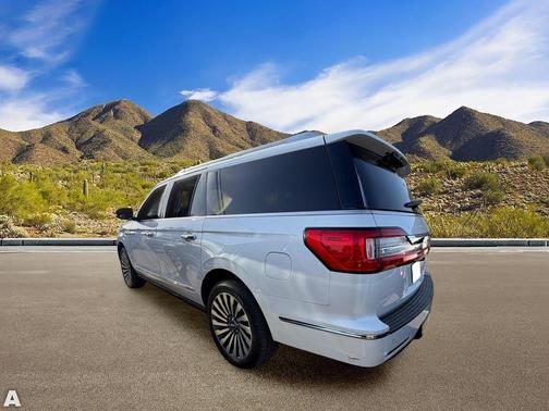 White Platinum Clearcoat Metallic 2019 Lincoln Navigator L Reserve