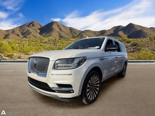 White Platinum Clearcoat Metallic 2019 Lincoln Navigator L Reserve