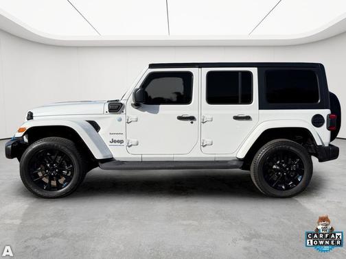 Bright White Clearcoat 2023 Jeep Wrangler 4xe Sahara